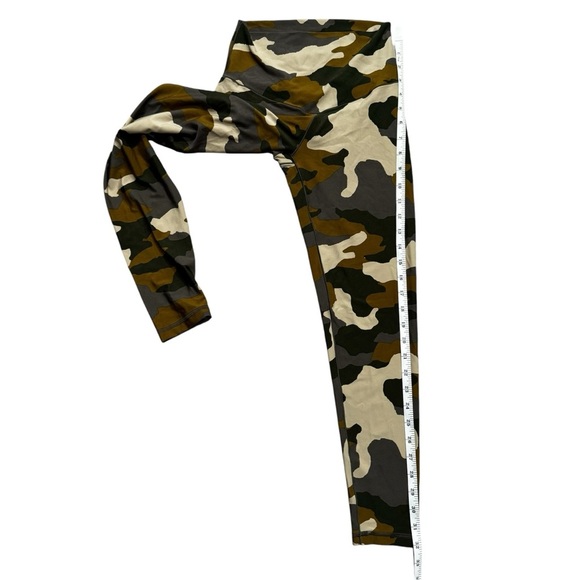 AERIE Offline Camo High Waisted Legging Size M Soft NWOT - Picture 3 of 9